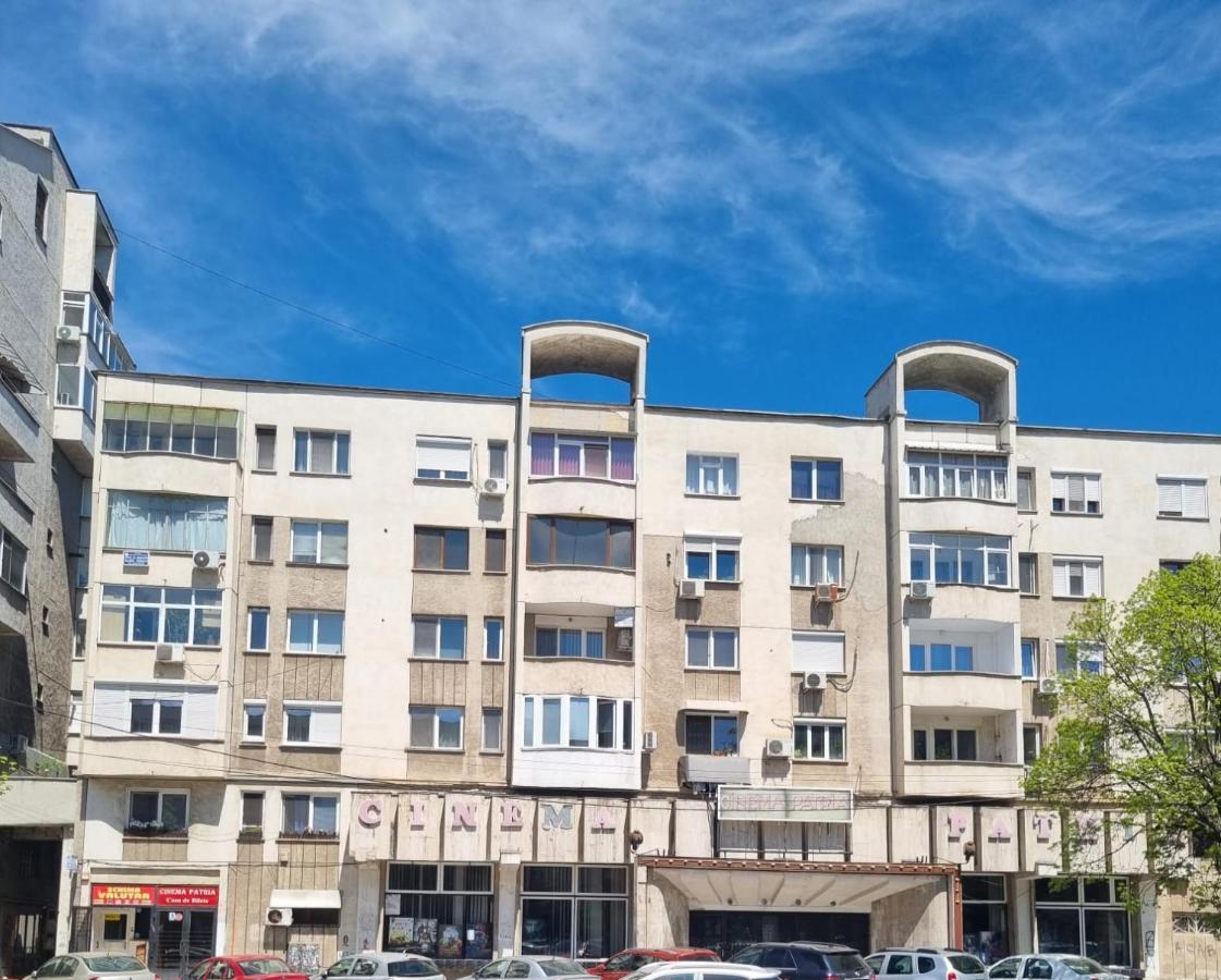 Garsoniera Craiova Centru Apartment Exterior photo