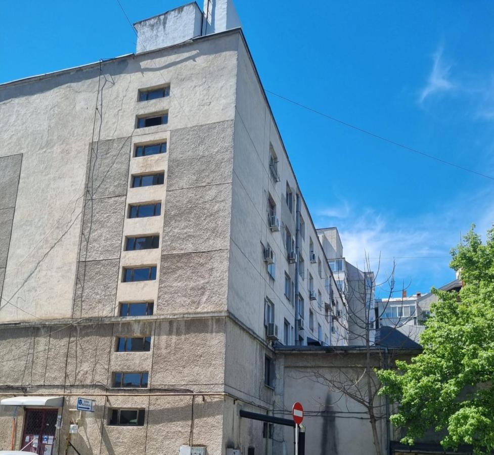 Garsoniera Craiova Centru Apartment Exterior photo